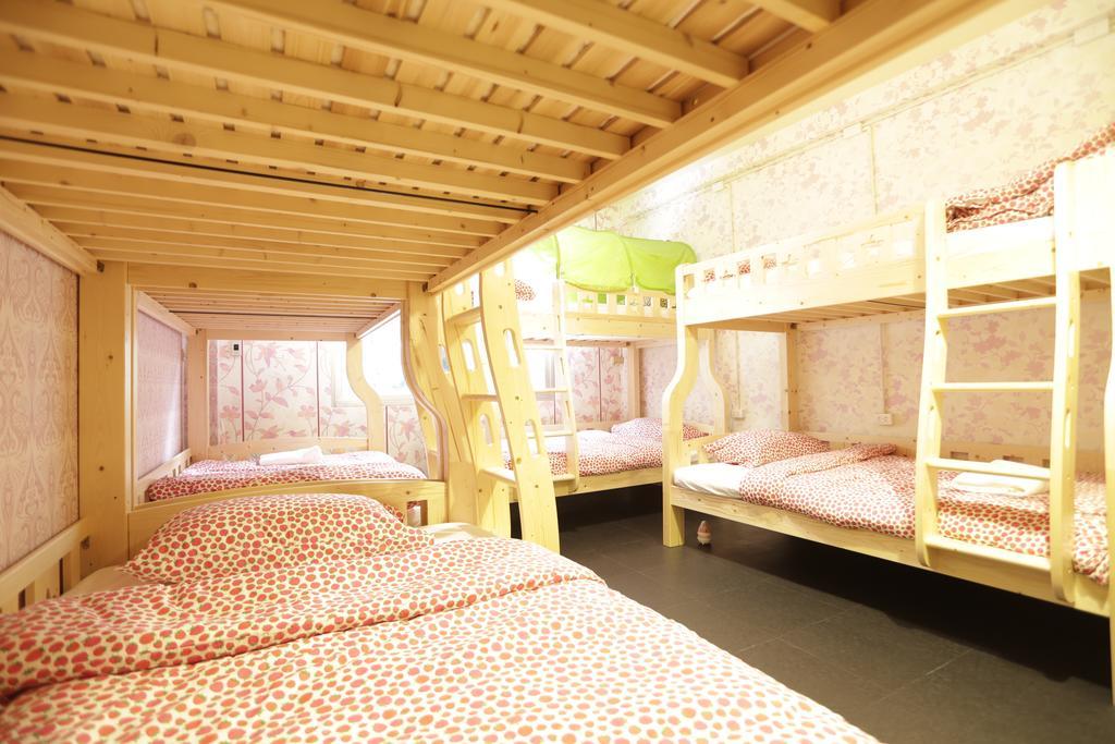 Blue Jasmine Hostel Бангкок Номер фото