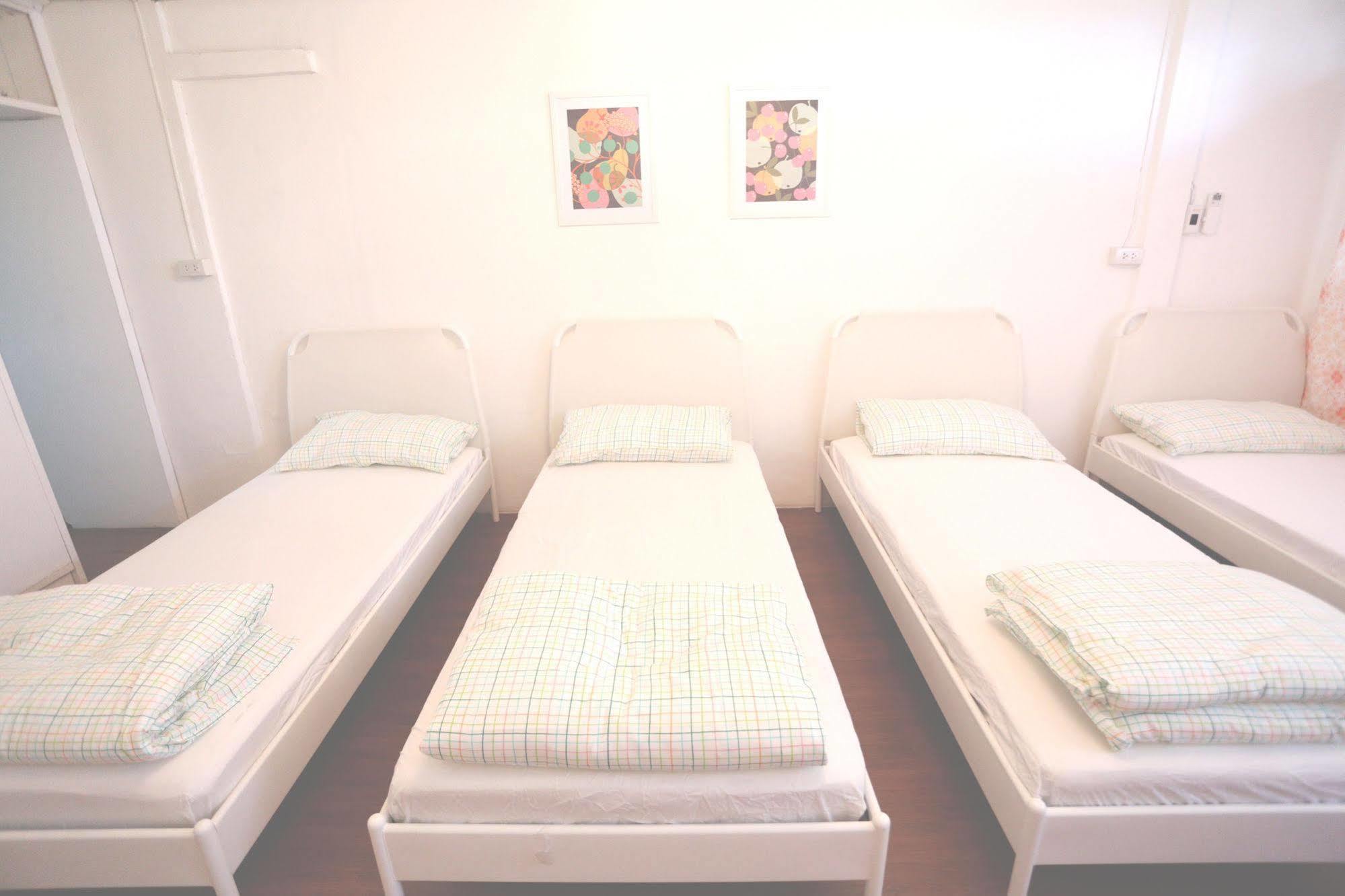 Blue Jasmine Hostel Бангкок Экстерьер фото