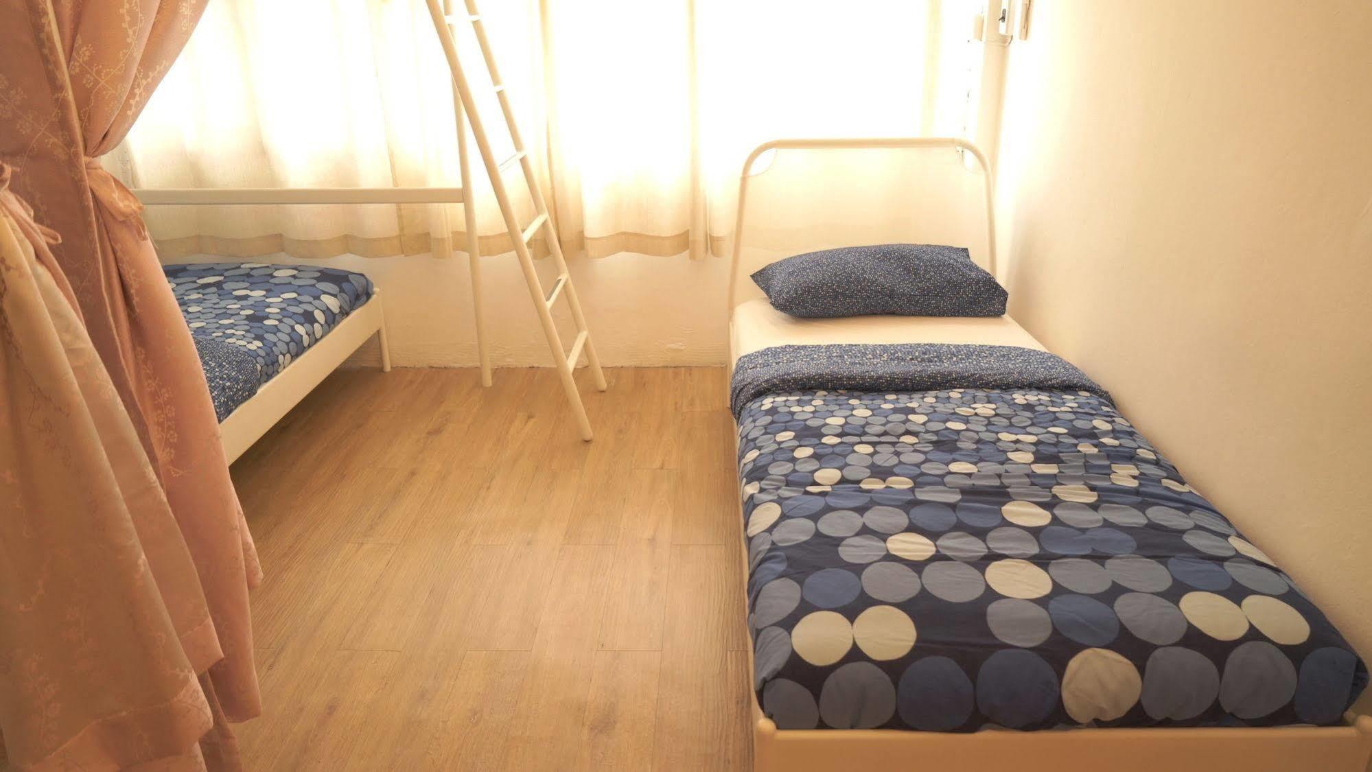 Blue Jasmine Hostel Бангкок Экстерьер фото