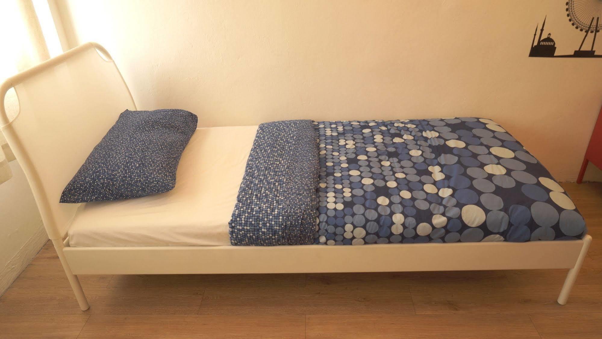 Blue Jasmine Hostel Бангкок Экстерьер фото